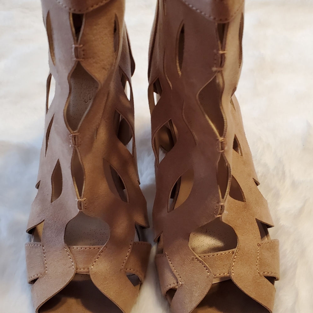 Like New! Tan suede heel boots.. - Picture 3 of 3